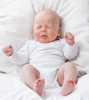 hur snabbt att bota rinnande näsa hos spädbarn